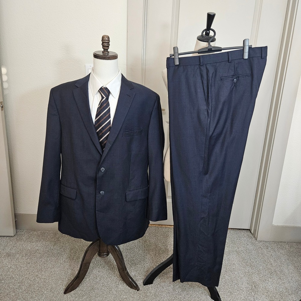 Jos A Bank Traveler 2PCs Suit Mens 48L Pants 43x33 Navy Blue 100% Wool